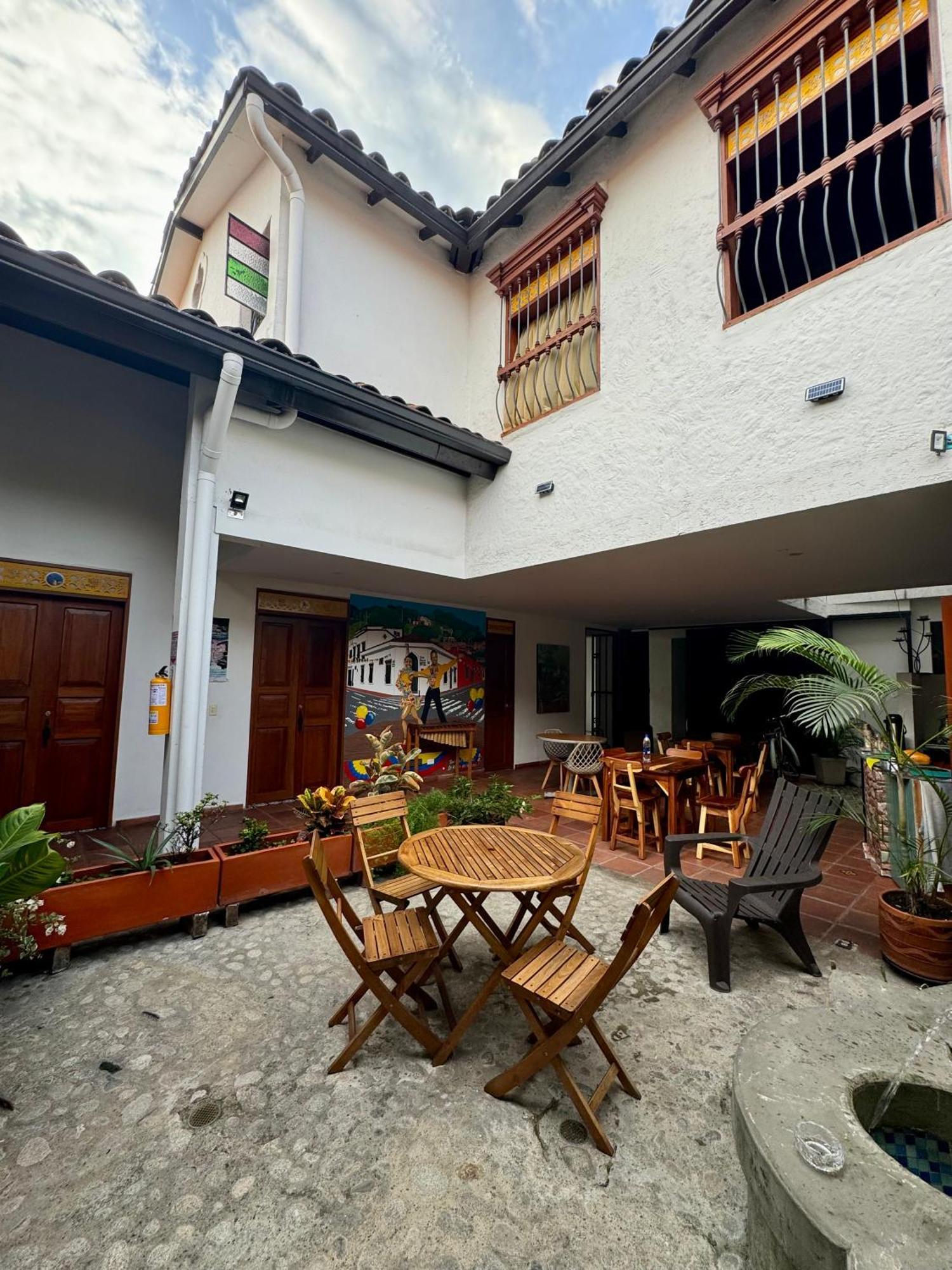 Hotel Casa Bresse Cali Kültér fotó