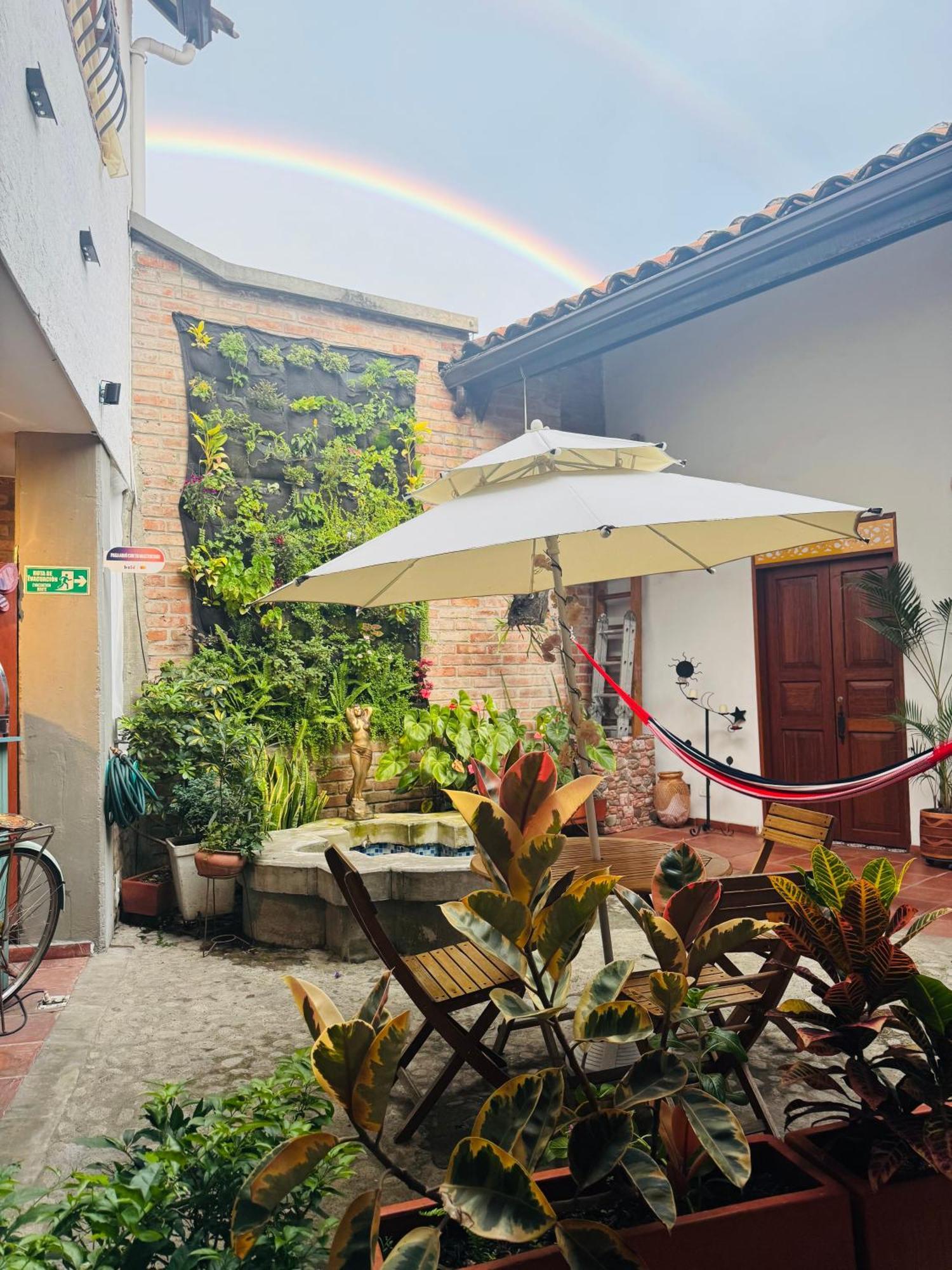 Hotel Casa Bresse Cali Kültér fotó